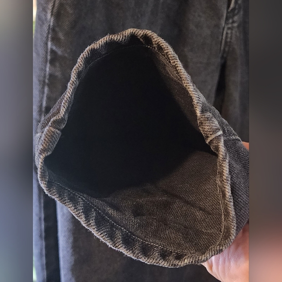 BDG Urban Outfitters - (28) Mom High Rise Jeans - Picture 6 of 9